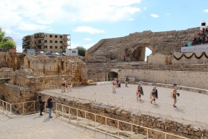 Exhibición de gladiadores en el interior del anfiteatro