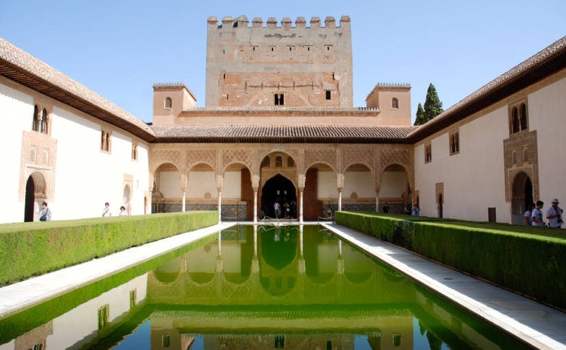 Uno de los patios de la Alhambra